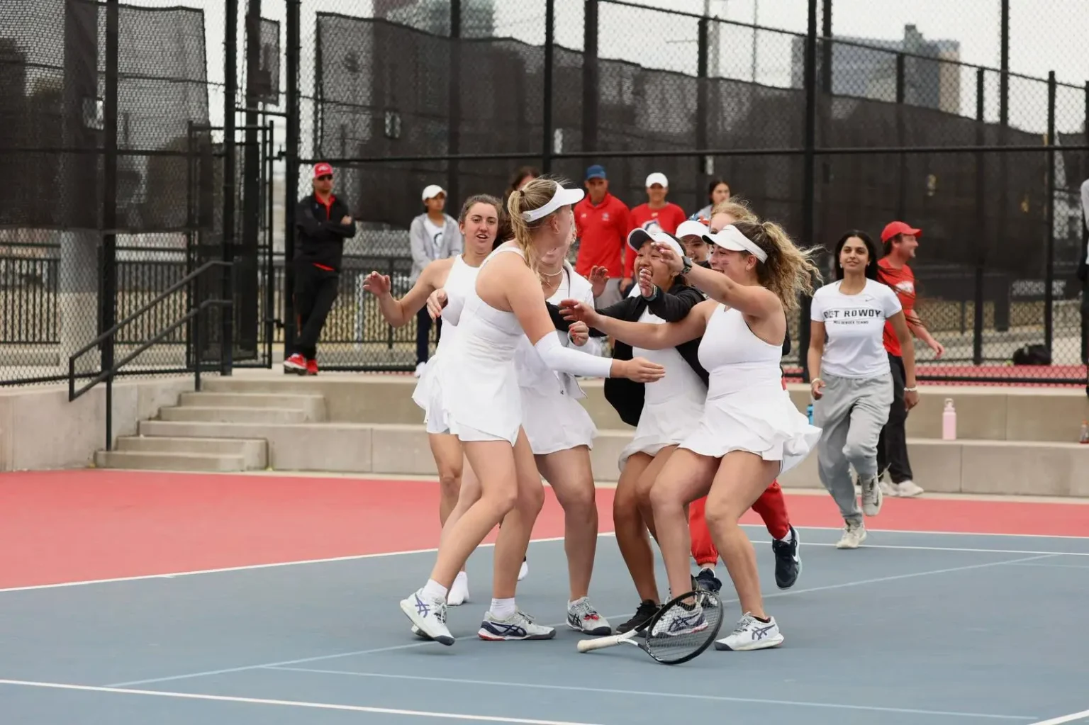 College team cheering