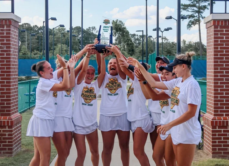 Linn Goerdes becaming 2025 tennis conference champions.