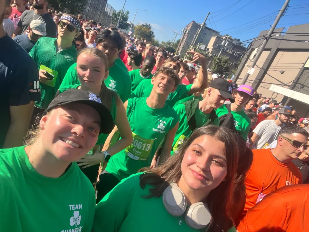 Thea Dahl selfie with her teammates